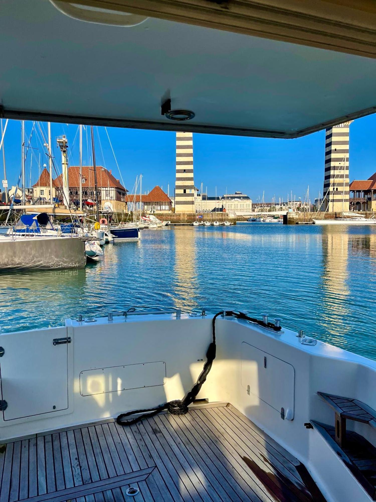 Yacht Deauville Buitenkant foto
